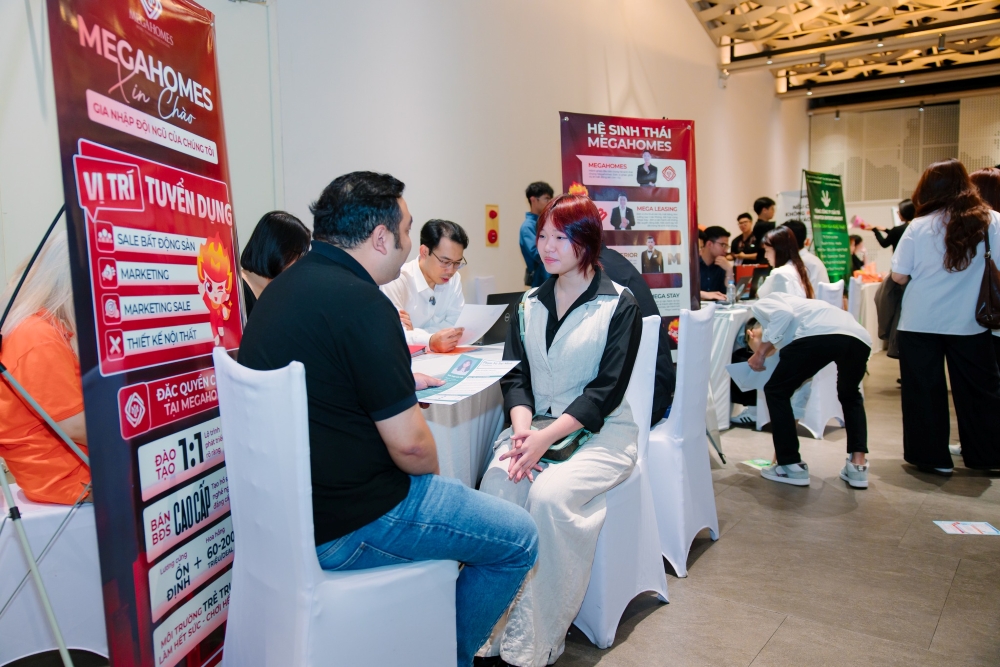 Gian hàng tư vấn trong lễ ký kết hợp tác giữa Megahomes và FPT Polytechnic